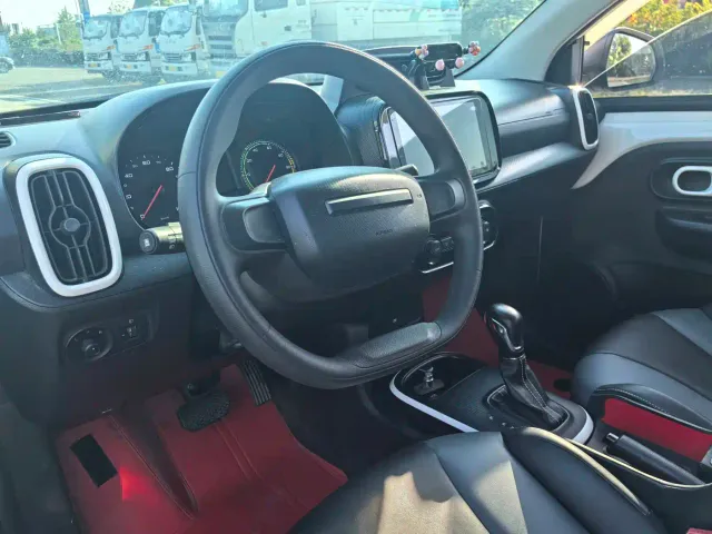Roewe Clever — Фото автомобиля 12