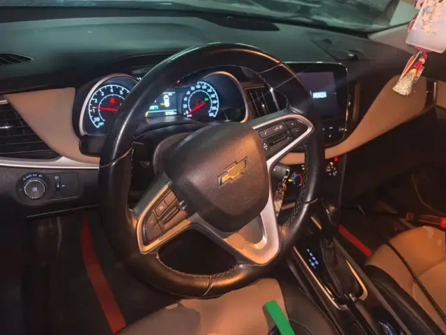 Chevrolet Monza — Фото автомобиля 6