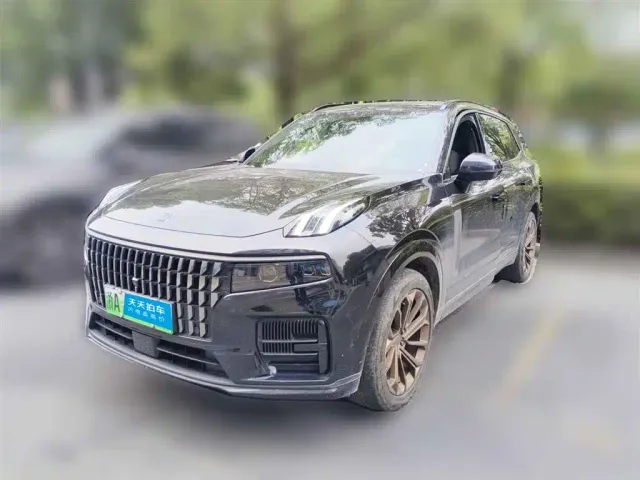 Фотография автомобиля — Lynk & Co 09 EM-P