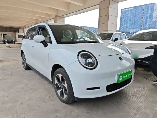 JAC Yiwei 3 — Фото автомобиля 3