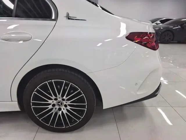 Mercedes-Benz C-Class — Фото автомобиля 6