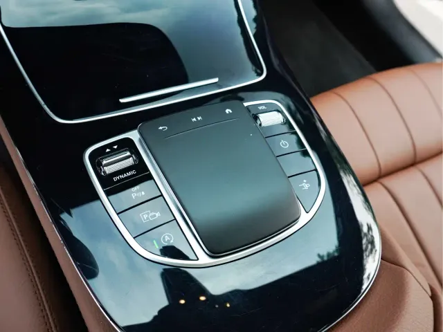 Mercedes-Benz E-Class — Фото автомобиля 13