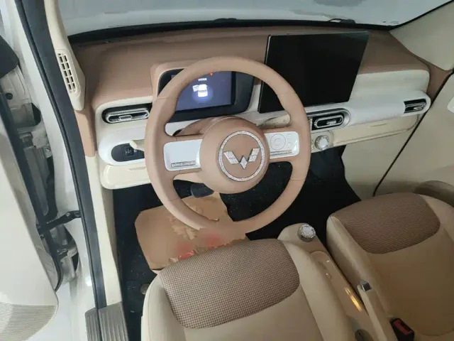Wuling Motors Hongguang MINIEV 2024 3rd Gen 215km Advanced — Фото автомобиля 9