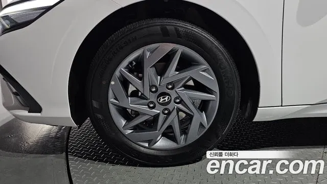 Hyundai Avante — Фото автомобиля 5