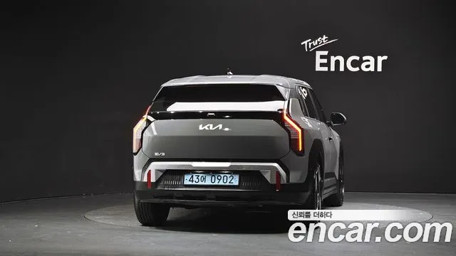 Kia EV3 — Фото автомобиля 4