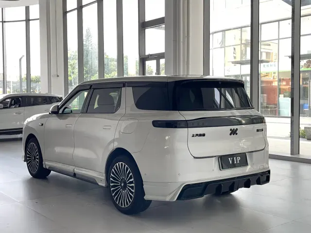 IM Motors LS8 — Фото автомобиля 5
