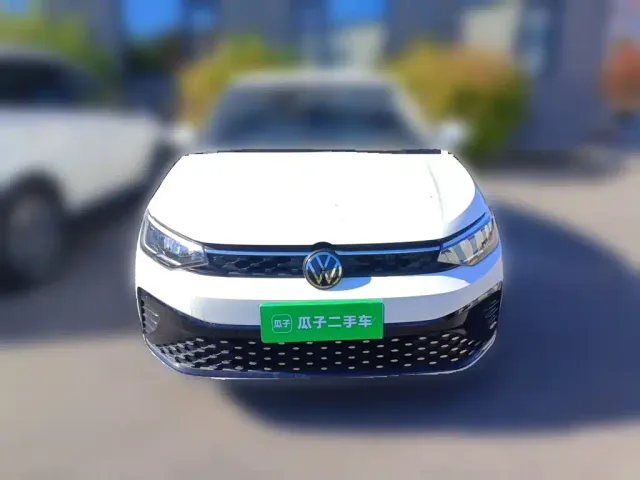 Volkswagen Lavida — Фото автомобиля 2