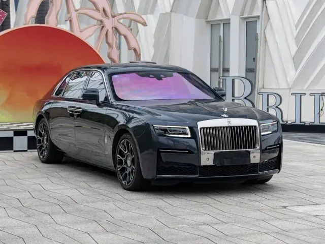 Rolls-Royce Ghost — Фото автомобиля 3