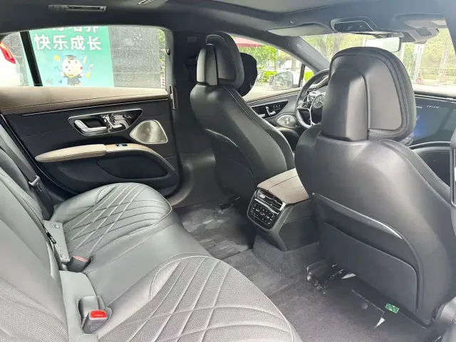 Mercedes-Benz EQS — Фото автомобиля 9