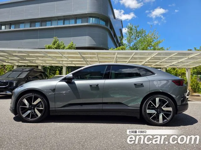 Polestar 4 — Фото автомобиля 6