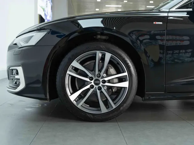 Audi A6L — Фото автомобиля 9