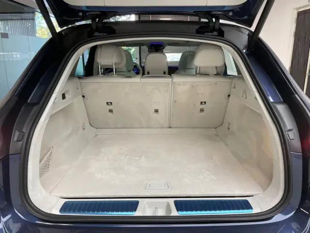 Mercedes-Benz EQE SUV — Фото автомобиля 27