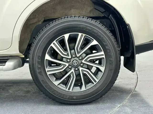 Nissan Terra 2020 2.5L XL Upper Automatic 2WD Luxury Edition — Фото автомобиля 26