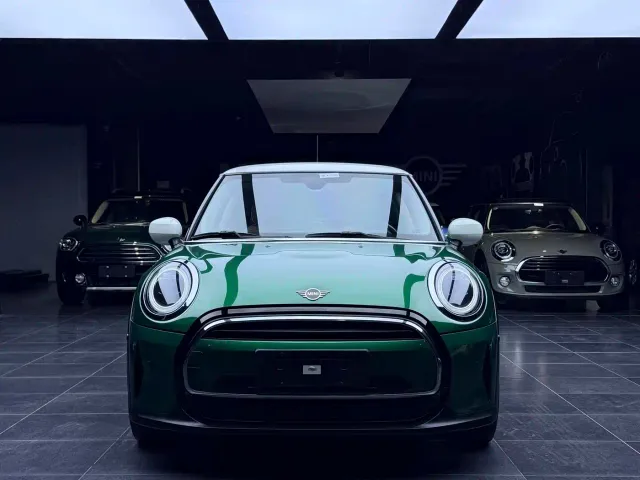 MINI Hatch — Фото автомобиля 2