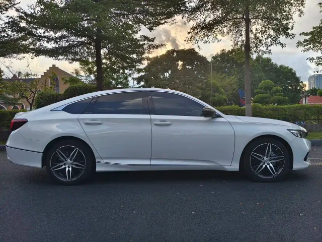 Honda Accord — Фото автомобиля 4