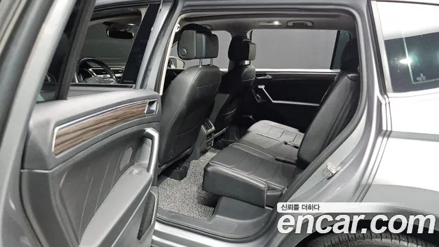 Volkswagen Tiguan — Фото автомобиля 19