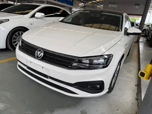 Фотография автомобиля — Volkswagen Lamando
