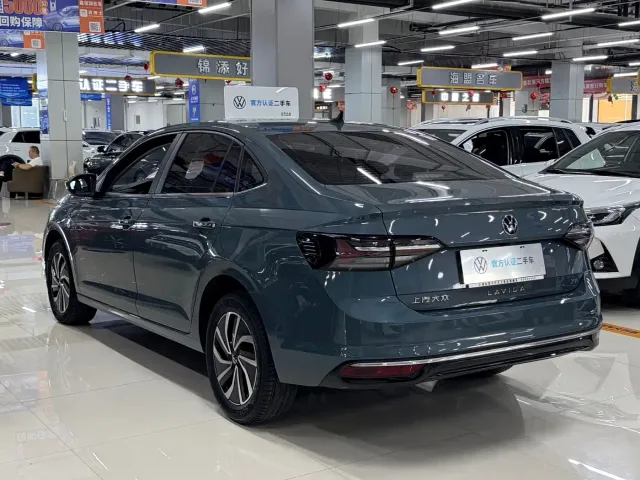 Volkswagen Lavida — Фото автомобиля 6