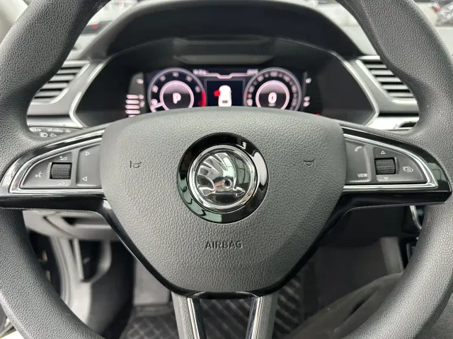 Skoda Superb — Фото автомобиля 13
