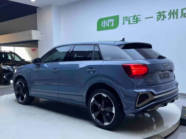 Audi Q2L — Фото автомобиля 4