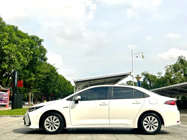 Toyota Corolla — Фото автомобиля 5