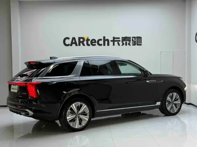 Hongqi E-HS9 — Фото автомобиля 4