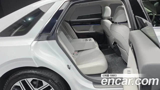 Hyundai Grandeur GN7 — Фото автомобиля 12