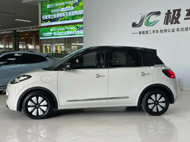 Wuling Bingo — Фото автомобиля 3