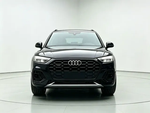 Audi Q5L — Фото автомобиля 2