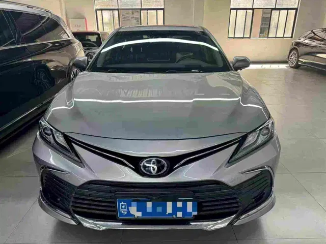 Toyota Camry — Фото автомобиля 2