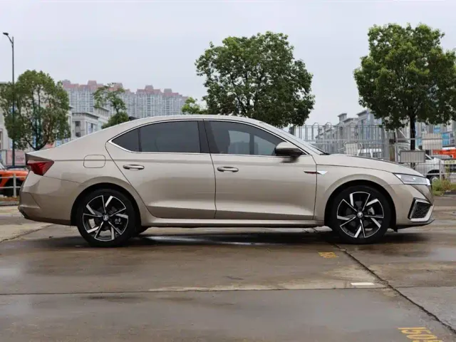 Skoda Octavia — Фото автомобиля 10