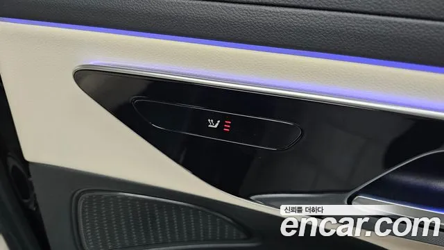 Mercedes-Benz E-Class — Фото автомобиля 29