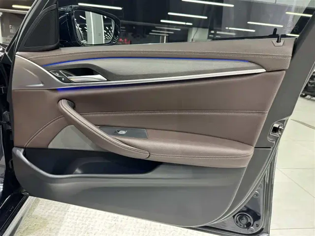 BMW 5 Series — Фото автомобиля 28