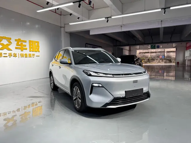 Geely Galaxy Starship 7 EM-i — Фото автомобиля 7