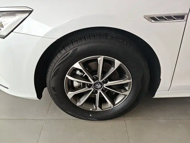 BYD Qin PLUS — Фото автомобиля 22
