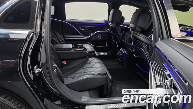 Mercedes-Benz S-Class — Фото автомобиля 12