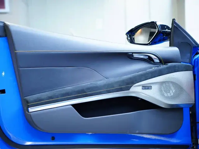 Lotus Emira — Фото автомобиля 24
