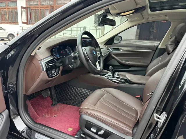 BMW 5 Series — Фото автомобиля 7