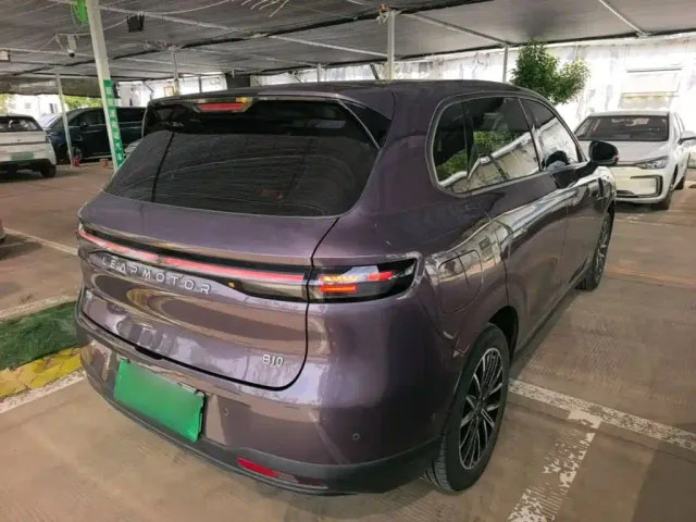 Leapmotor B10 — Фото автомобиля 6