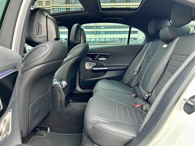 Mercedes-Benz C-Class — Фото автомобиля 10
