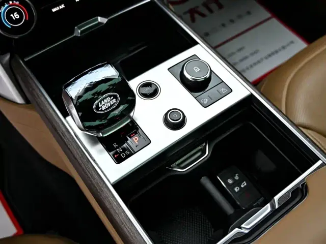 Land Rover Range Rover — Фото автомобиля 18