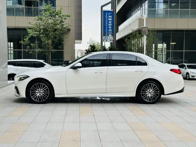 Mercedes-Benz C-Class — Фото автомобиля 4