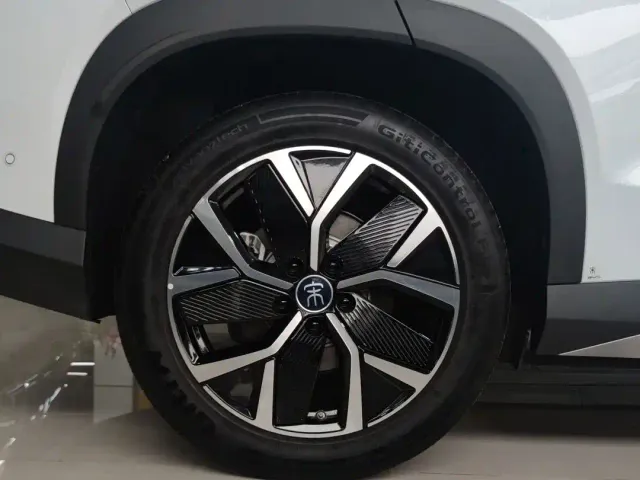 BYD Song L DM-i — Фото автомобиля 14