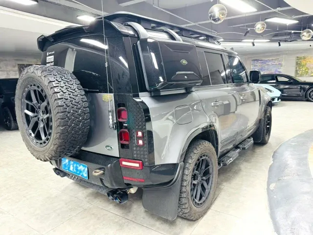 Land Rover Defender — Фото автомобиля 5