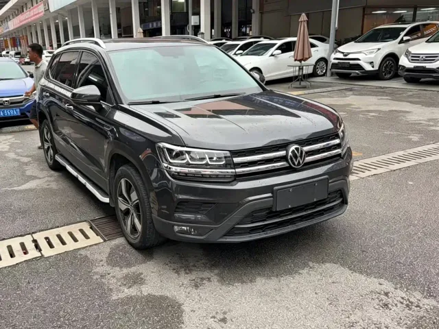 Volkswagen Tharu — Фото автомобиля 2