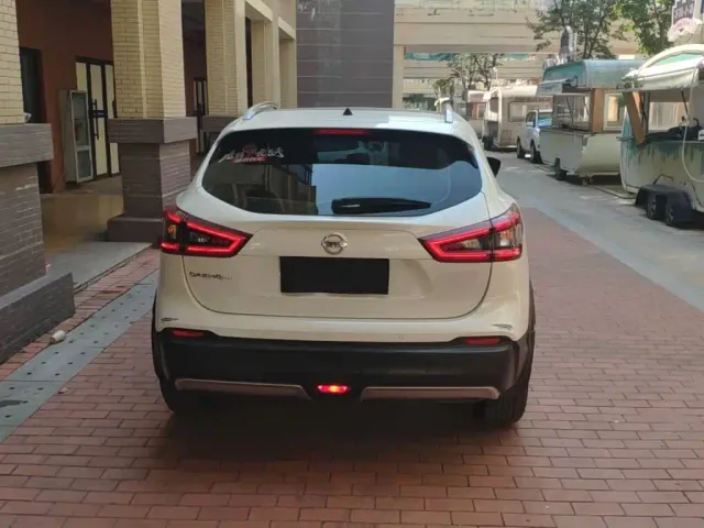 Nissan Qashqai — Фото автомобиля 5