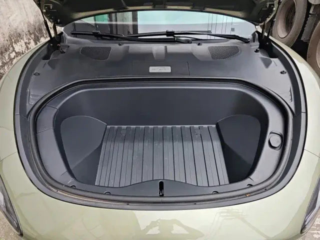 Xiaomi SU7 — Фото автомобиля 16