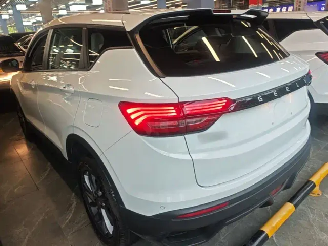 Geely Binyue — Фото автомобиля 4