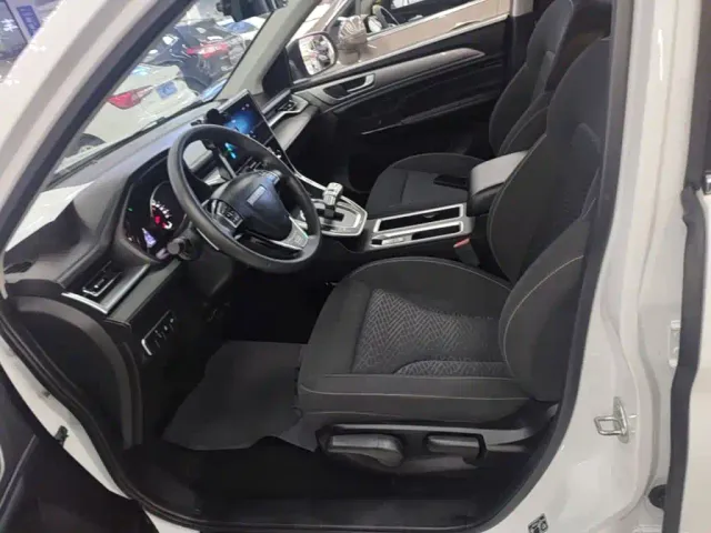 Haval M6 — Фото автомобиля 14