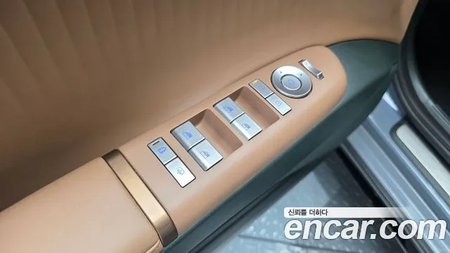 Hyundai Grandeur GN7 — Фото автомобиля 30